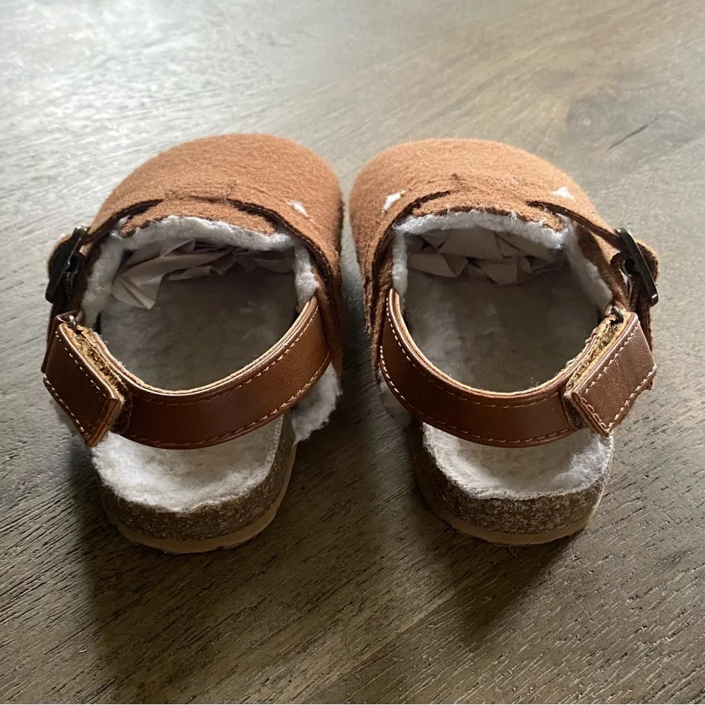🧸 Gap | Cozy, Little Clogs • Toddler 5/6